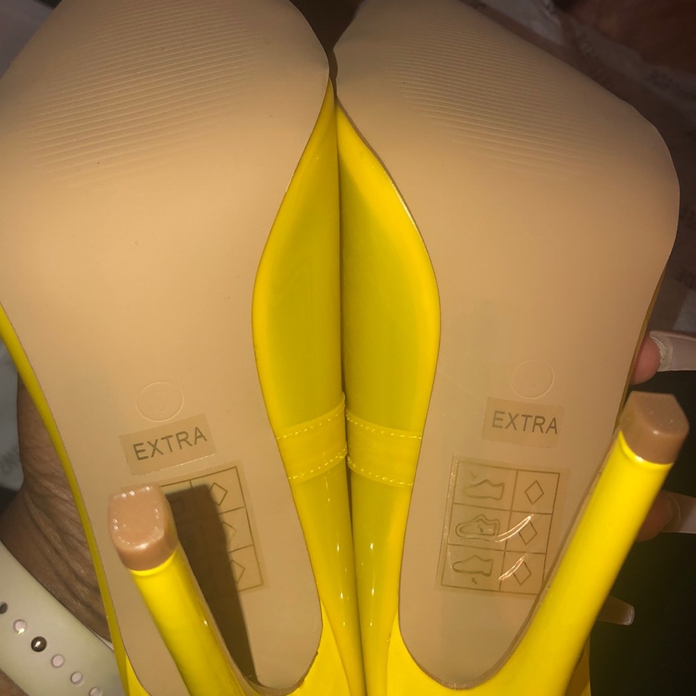 YELLOW CLEAR COLORED HEELS